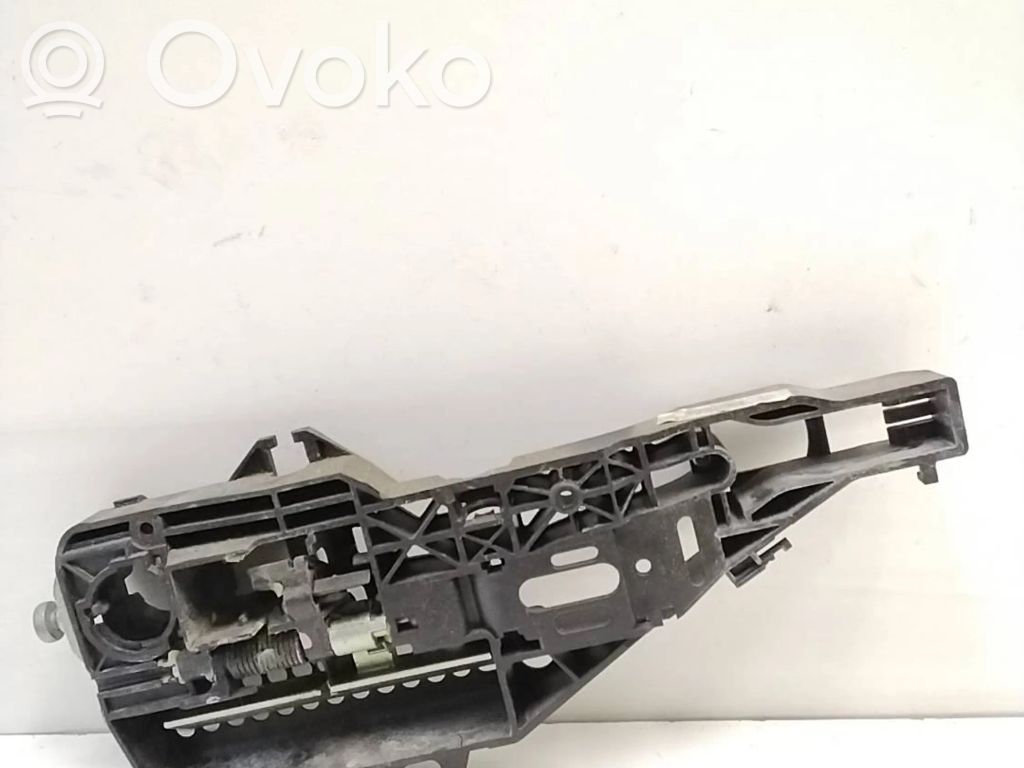 Renault Clio IV Klamka/wspornik zewnętrzny drzwi przednich 