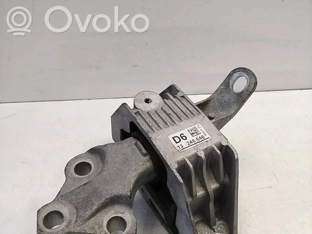 Opel Astra J Engine mount bracket 