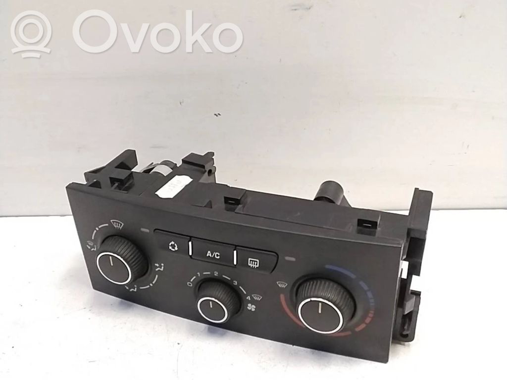 Peugeot 207 Climate control unit 