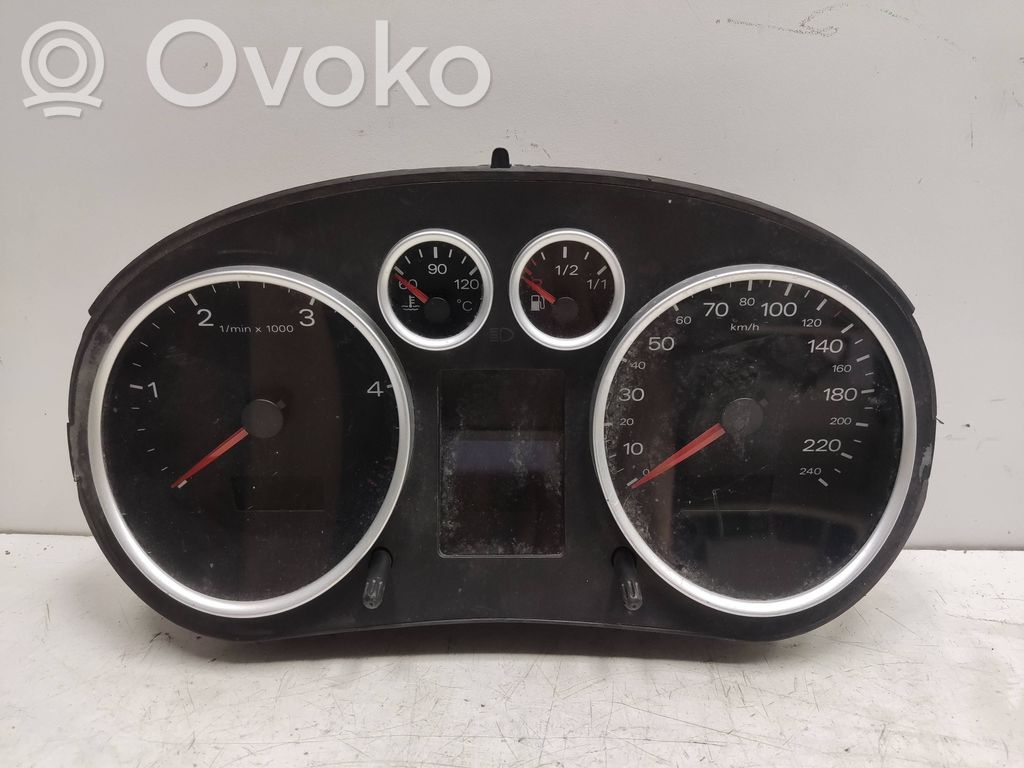 Audi A2 Speedometer (instrument cluster) 