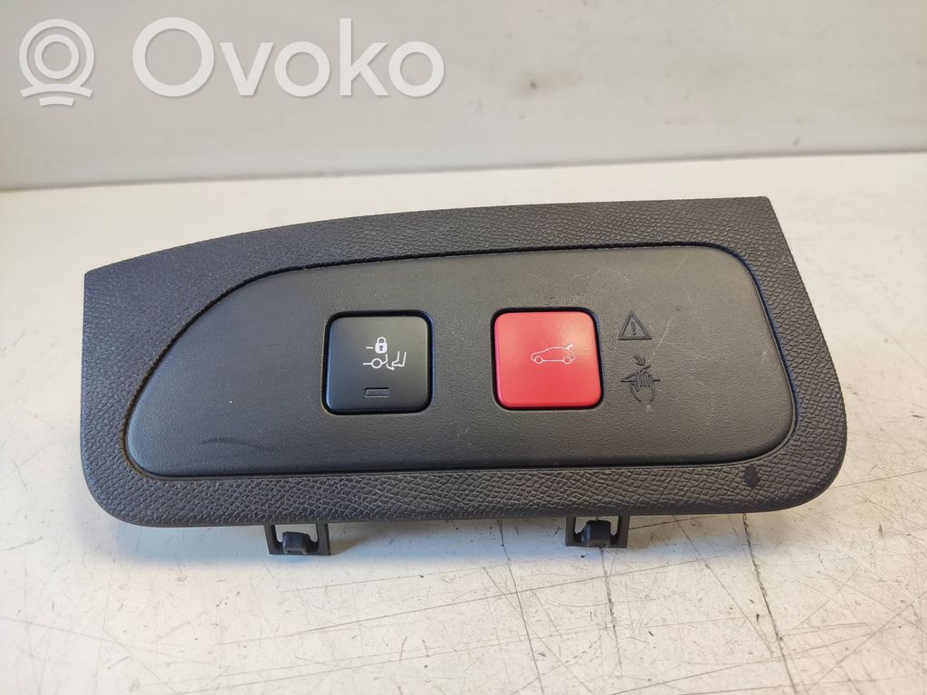 Citroen DS7 Crossback Tailgate/trunk/boot open switch 