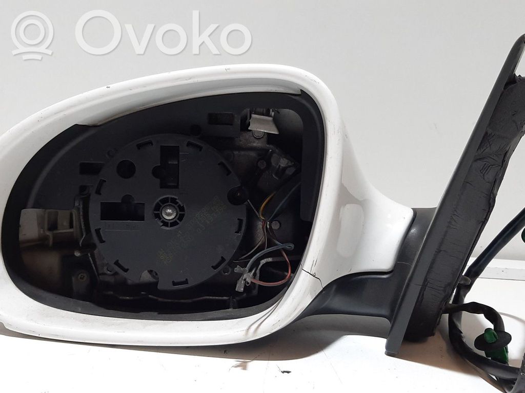 Volkswagen PASSAT B6 Front door electric wing mirror 