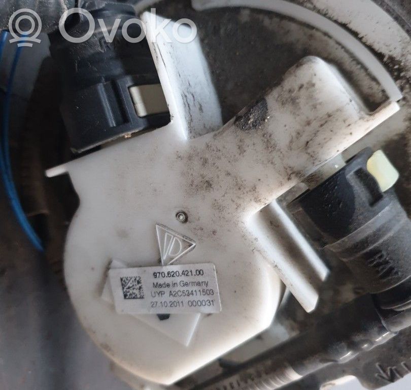Bomba interna de combustible   1048,9706,97062042100
