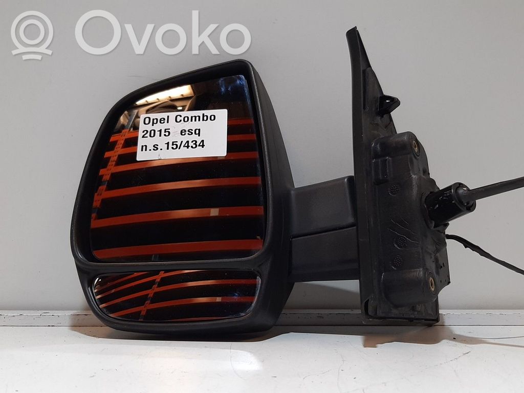 Opel Combo D Front door electric wing mirror 