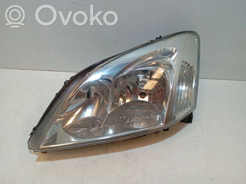 Toyota Corolla Verso E121 Headlight/headlamp 