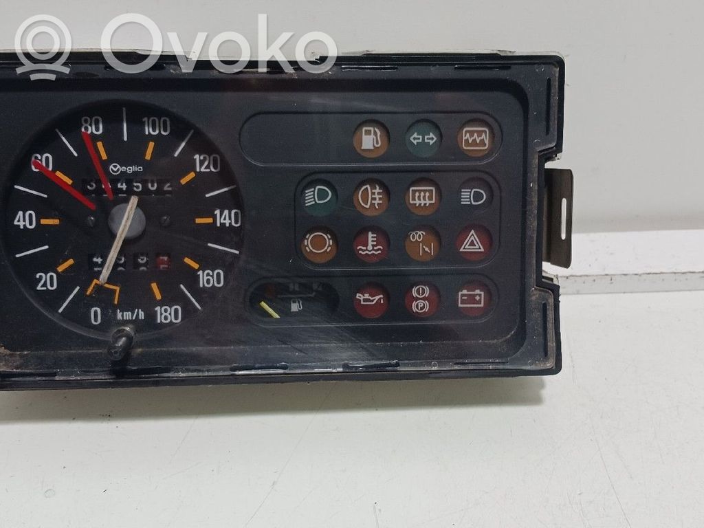 Speedometer (instrument cluster)