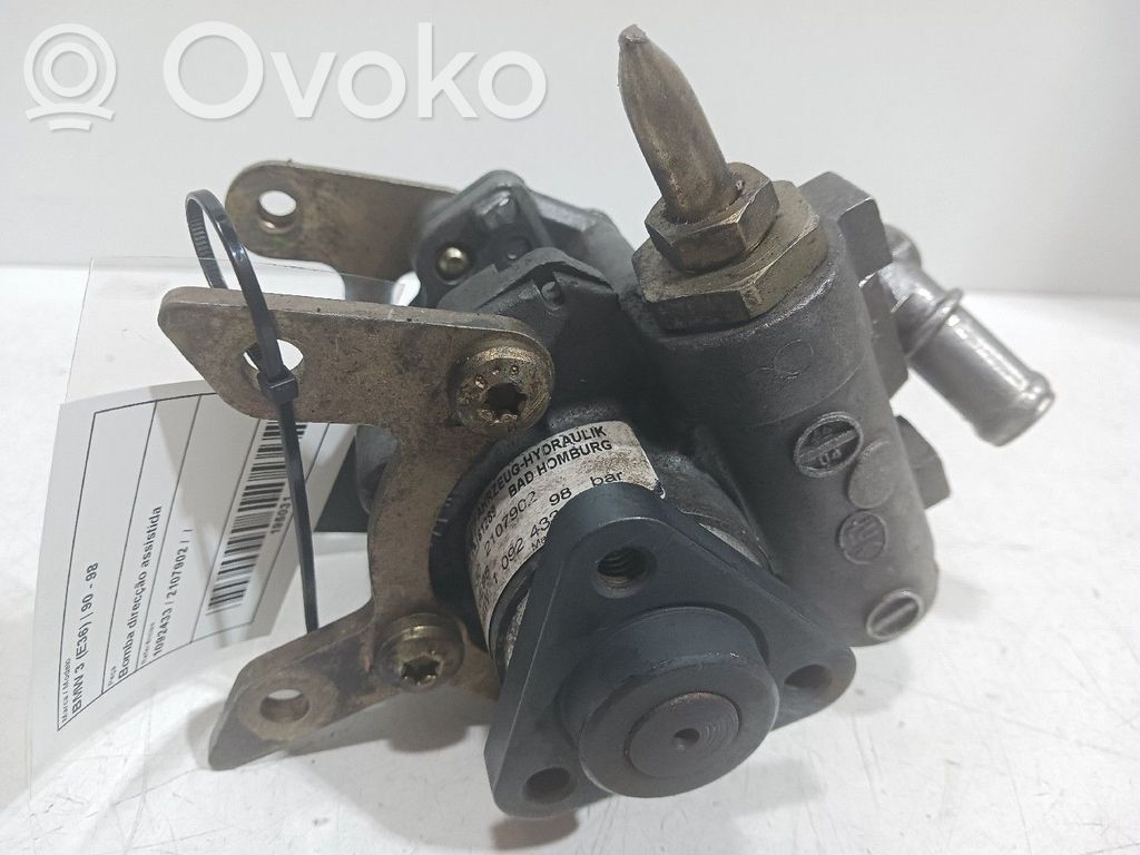 BMW 3 E36 Power steering pump 