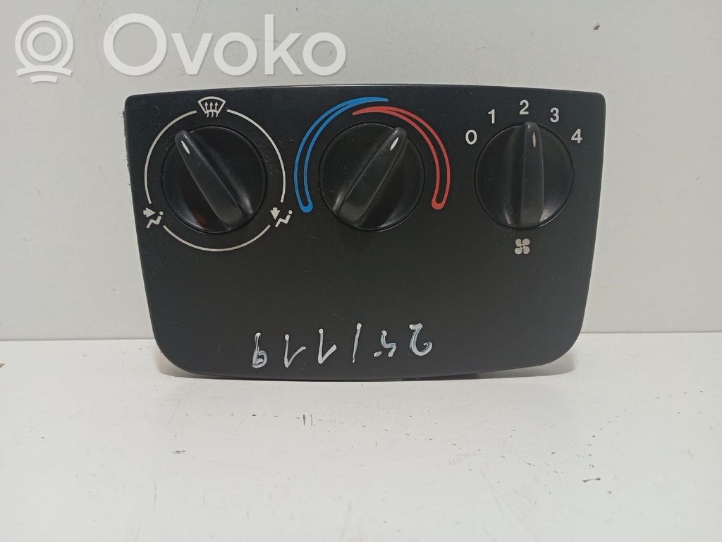 Ford Fiesta Climate control unit 