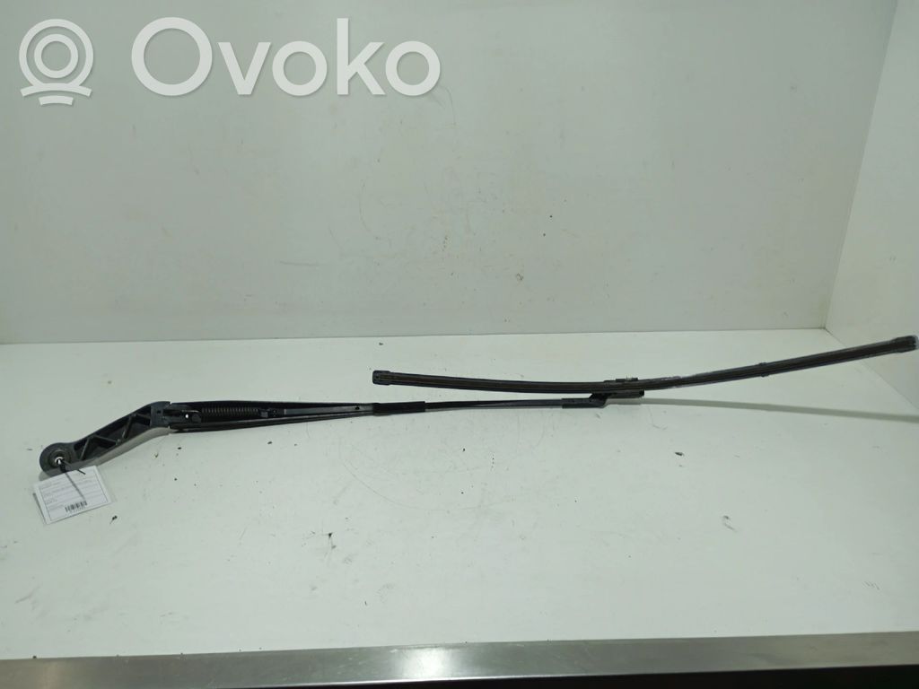 Peugeot Boxer Front wiper blade arm 