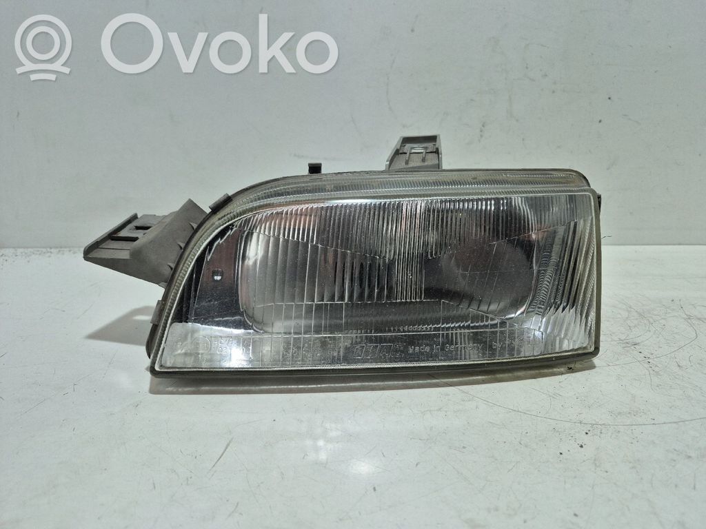 Fiat Punto (176) Lampa przednia 