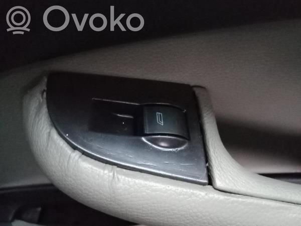 Audi A6 S6 C5 4B Electric window control switch 