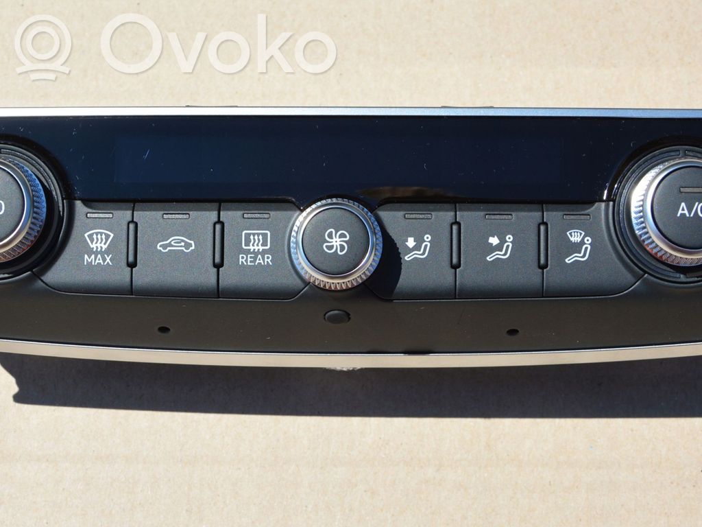 Climate control unit   8V0820043L