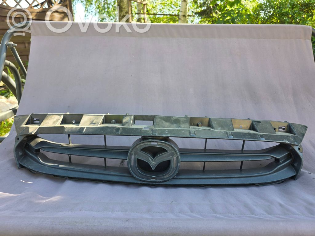 Front grill   DB5J50712