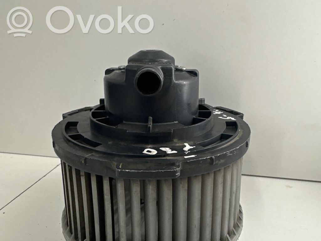 Mazda 5 Mazā radiatora ventilators 