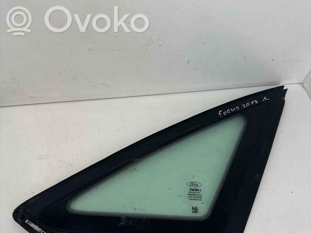 Ford Focus Front triangle window/glass 