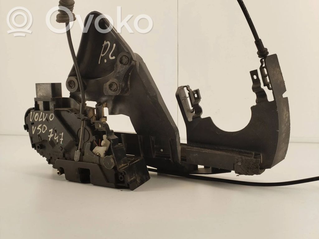 Volvo V50 Priekšpusē slēdzene 