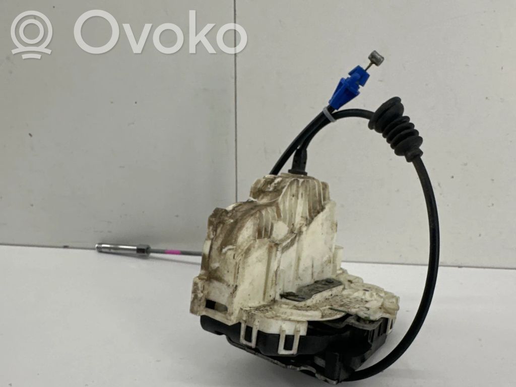 Dodge Journey Takaoven lukko 