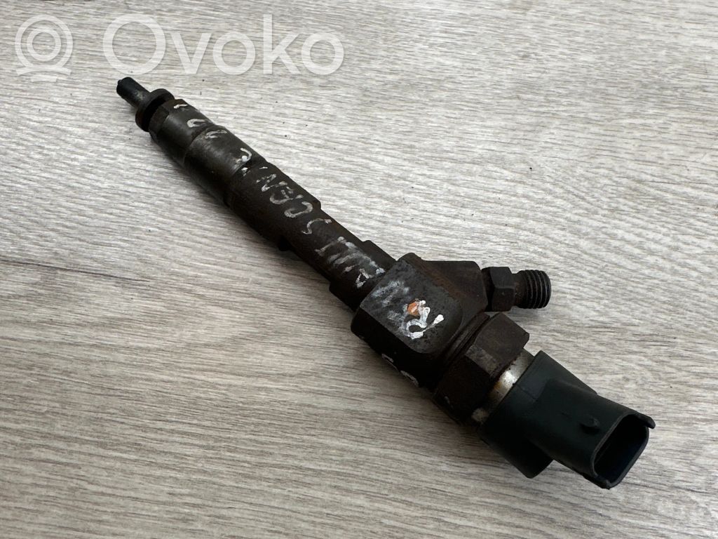Inyector de combustible   0445110021