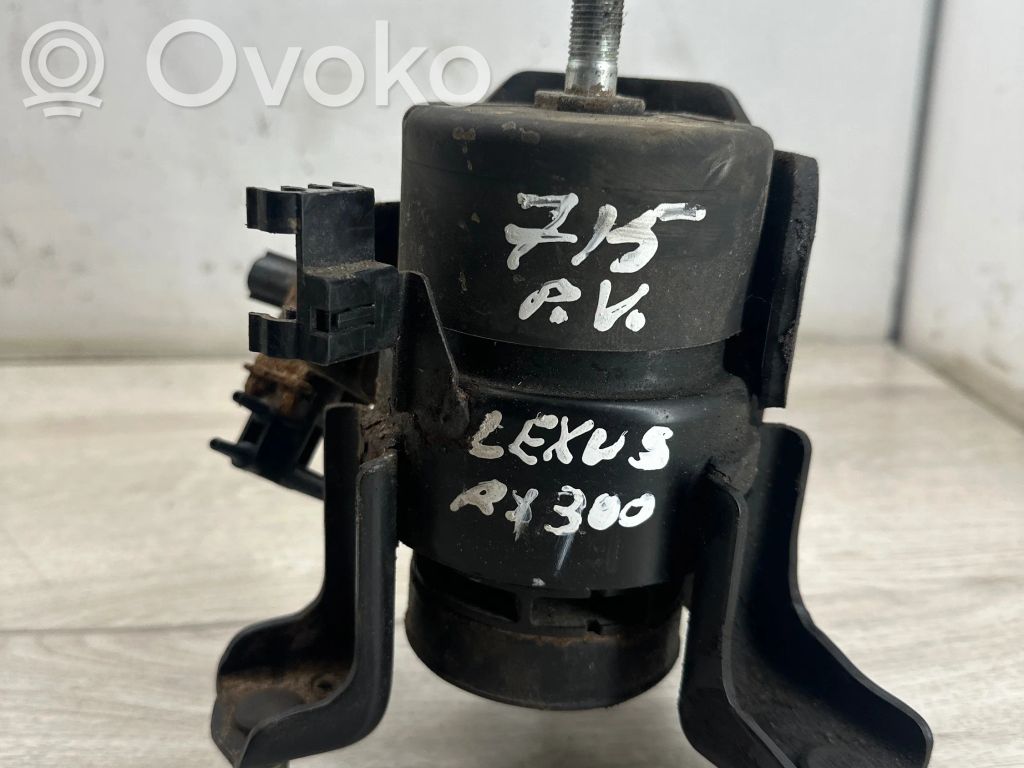 Engine mount bracket   AV77102
