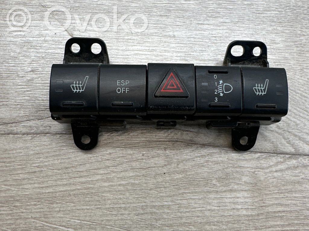 Dodge Caliber Botón interruptor de luz de peligro 