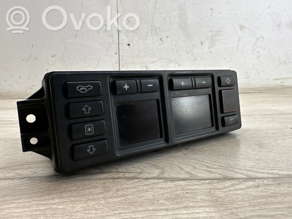 Audi A4 S4 B5 8D Climate control unit 