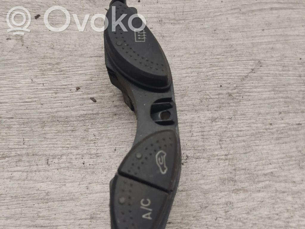 Windscreen/window heater switch