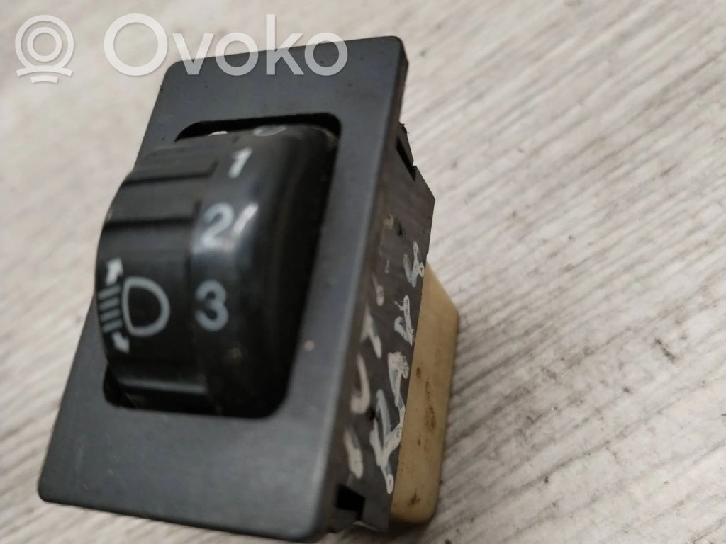 Toyota RAV 4 (XA10) Headlight level height control switch 