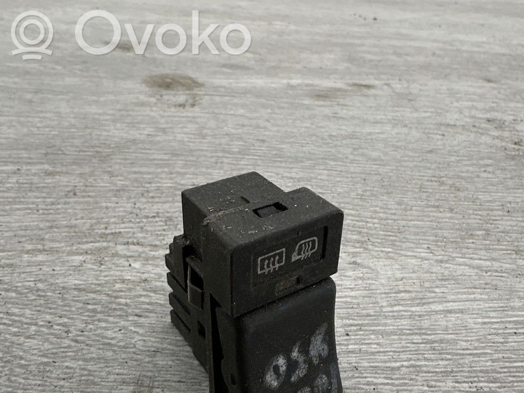 Windscreen/window heater switch   6849405