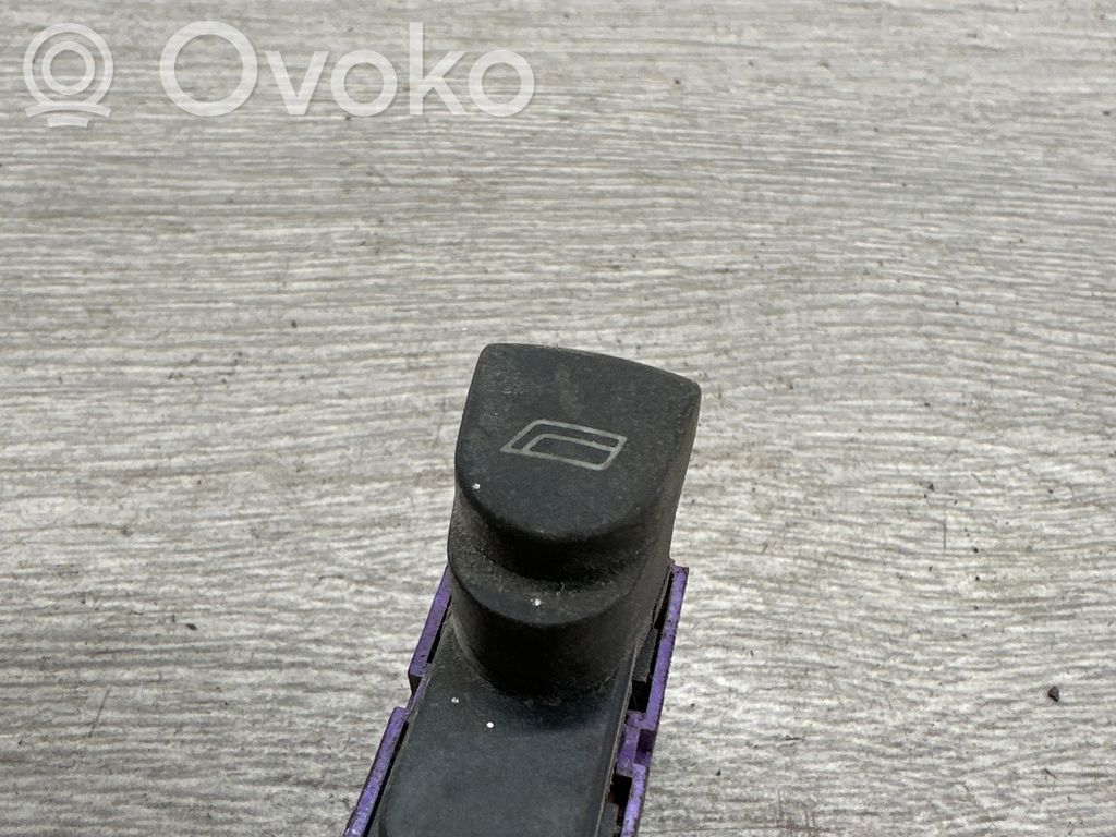 Alfa Romeo 147 Przełącznik / Przycisk otwierania szyb 