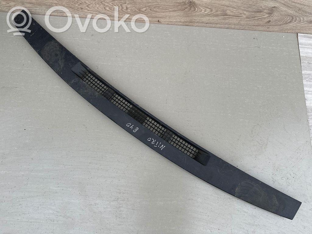 Dodge Nitro Panel trim 