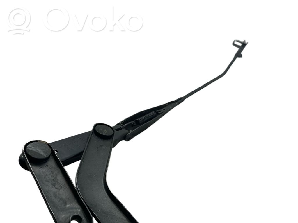 Ford C-MAX I Front wiper blade arm 