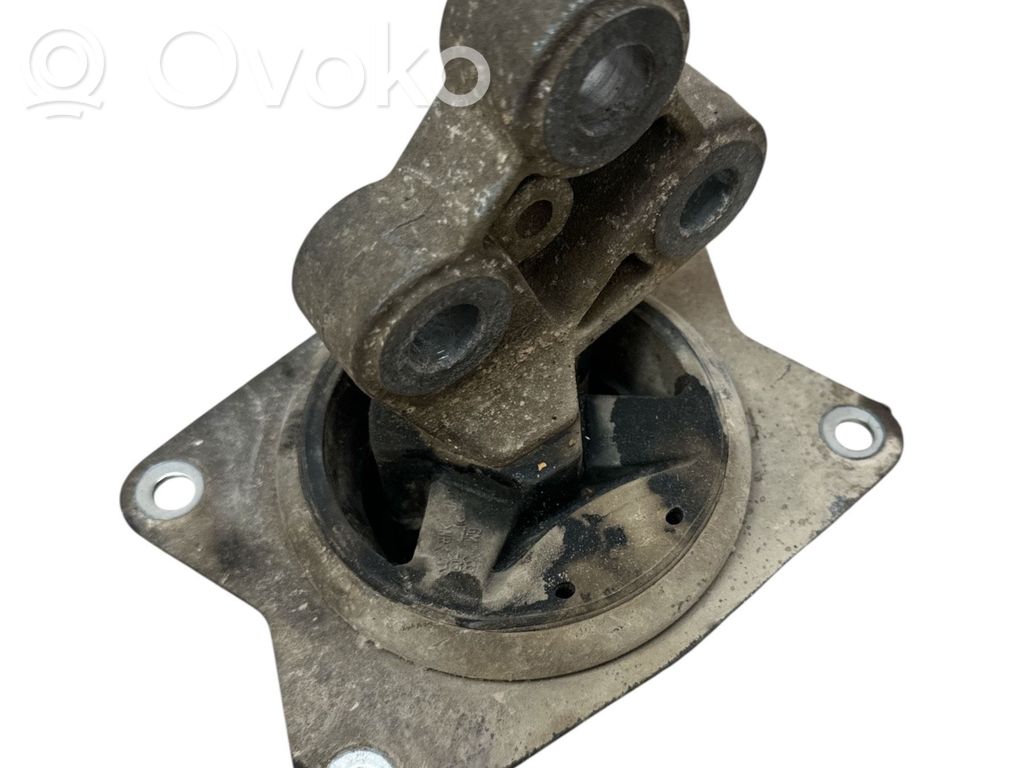 Engine mount bracket   V04640,V046402405