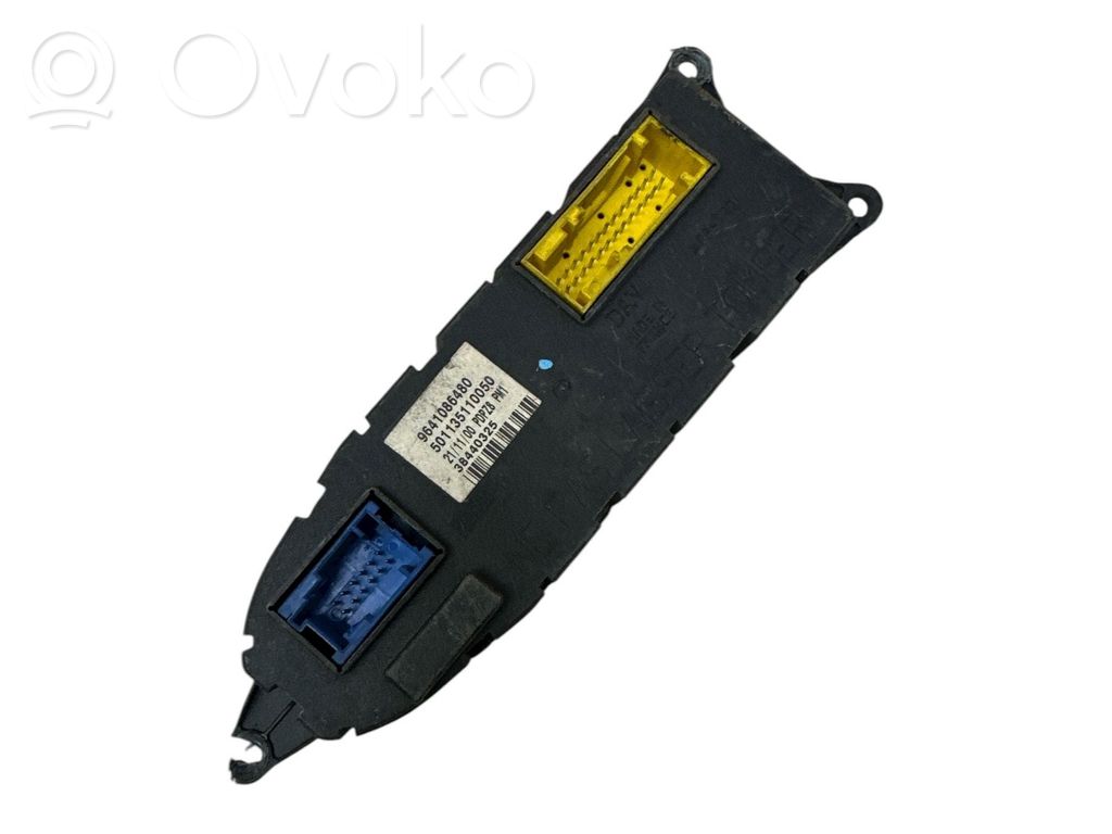 Peugeot 607 Door control unit/module 
