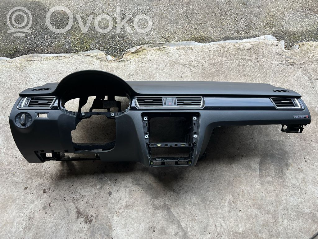 Skoda Rapid (NH) Panel de instrumentos 