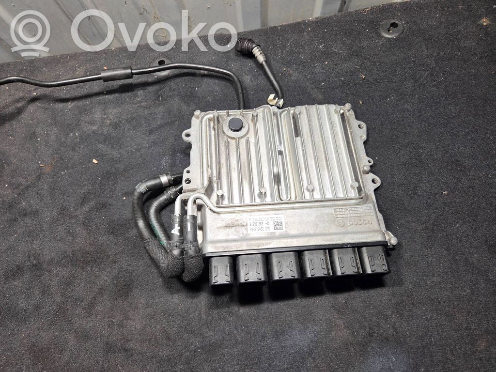 BMW 5 G30 G31 G38 Engine control unit/module 