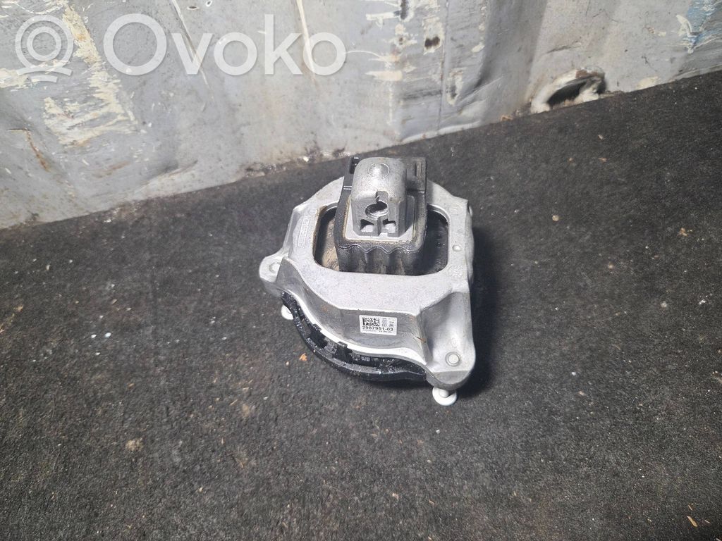 BMW X5 G05 Engine mount bracket 