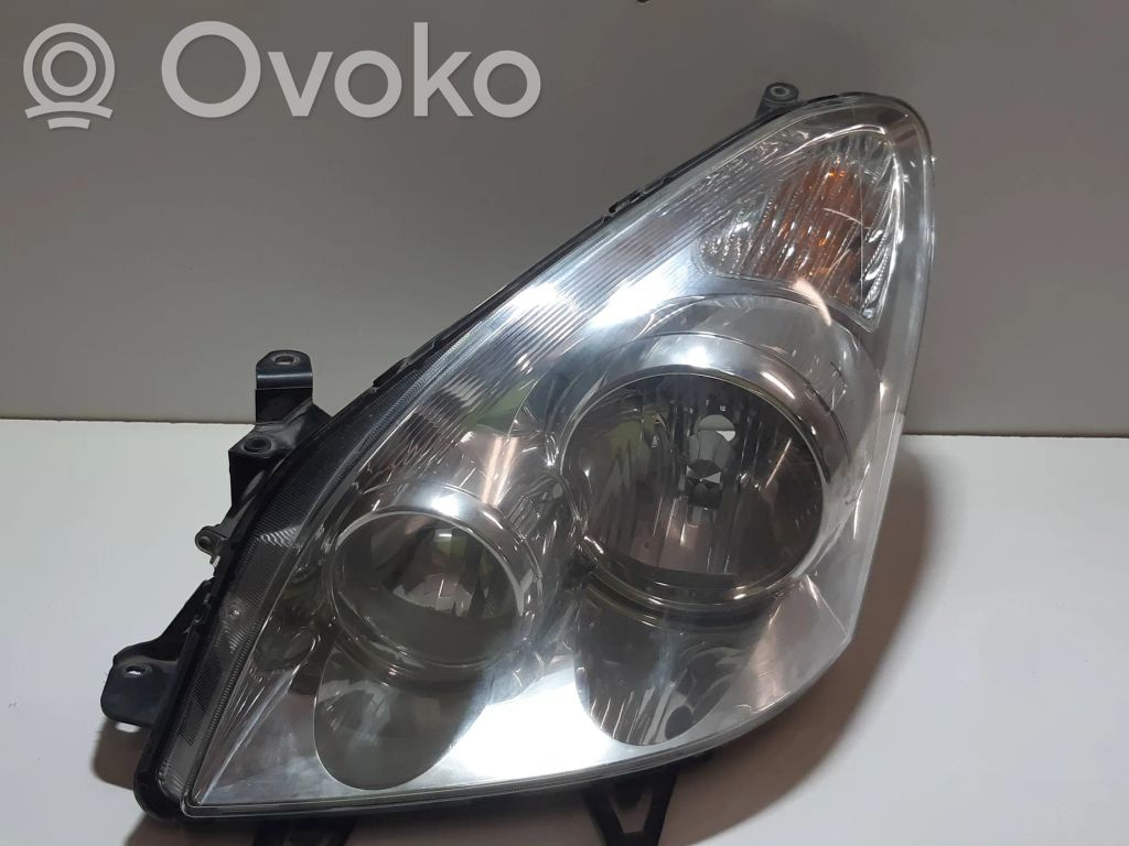 Toyota Corolla Verso E121 Headlight/headlamp 