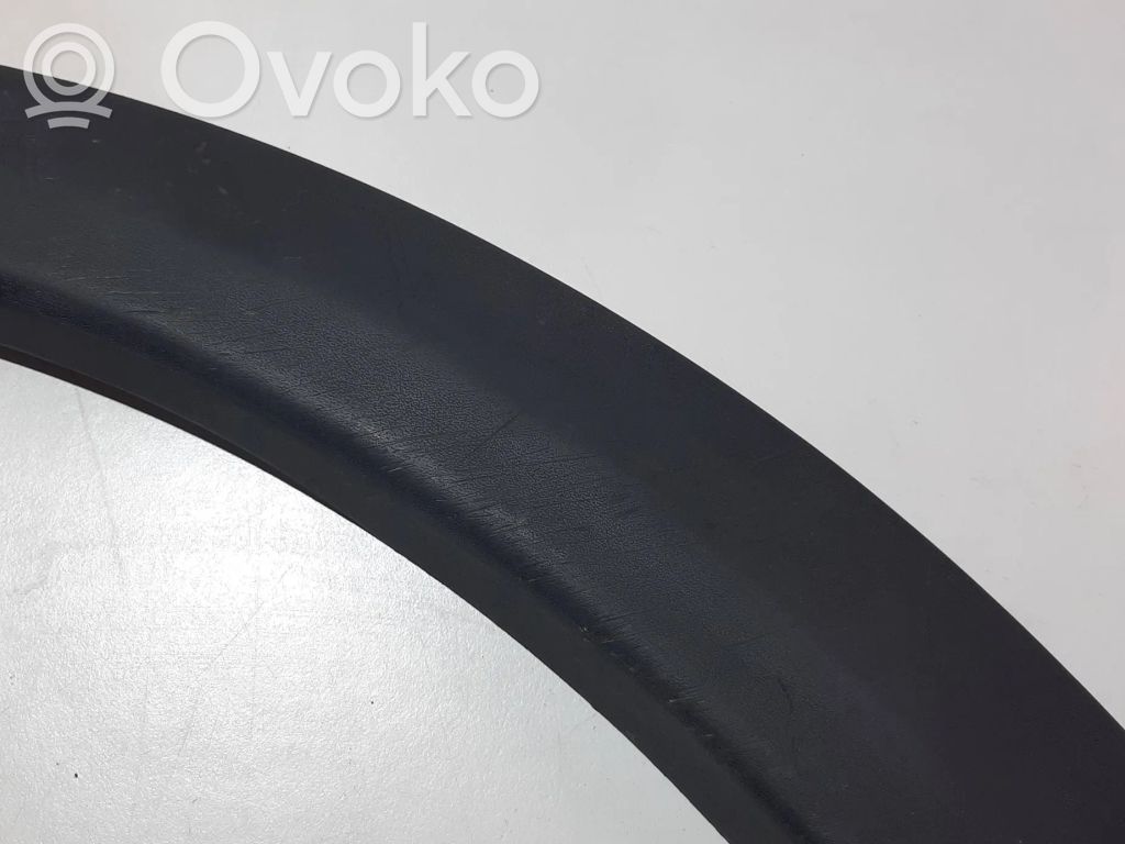 Volvo C30 Takalokasuojan reuna 