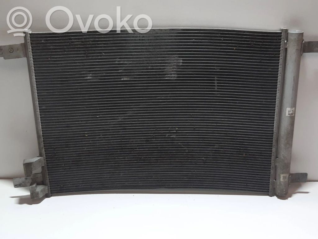 Volkswagen PASSAT B8 Skraplacz / Chłodnica klimatyzacji 