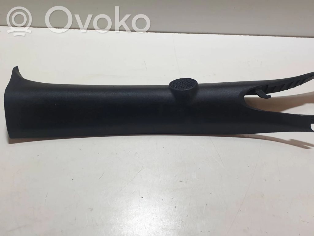 Osłona słupka szyby przedniej / A   FR3B6303513,9393613