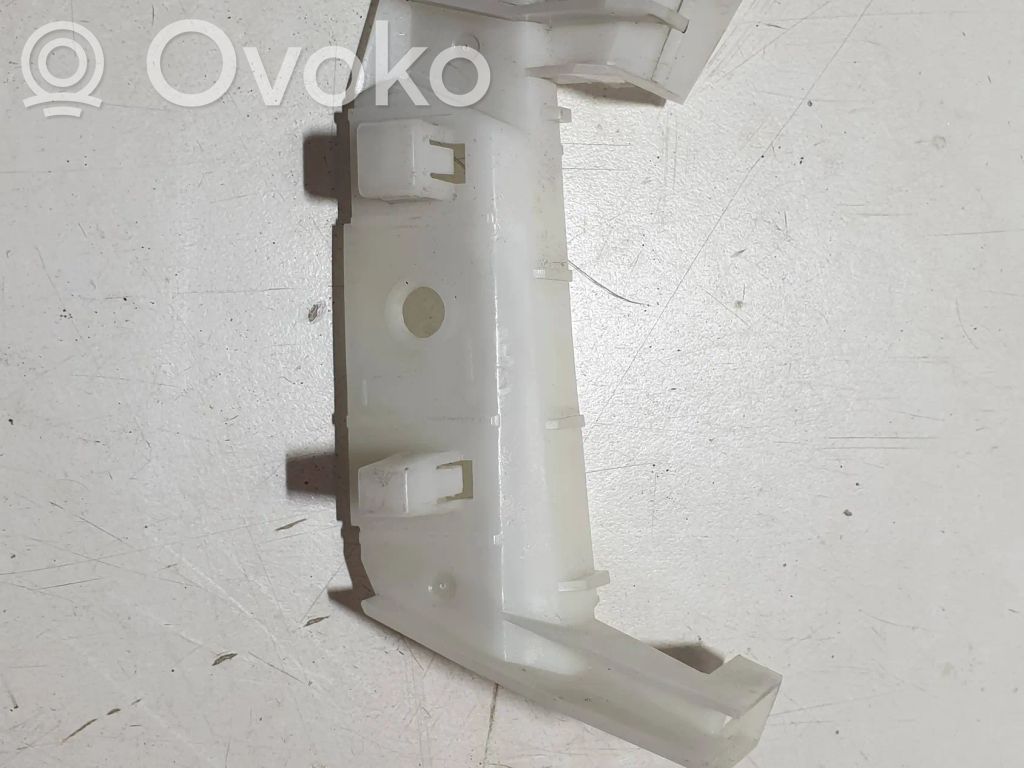 Front bumper mounting bracket