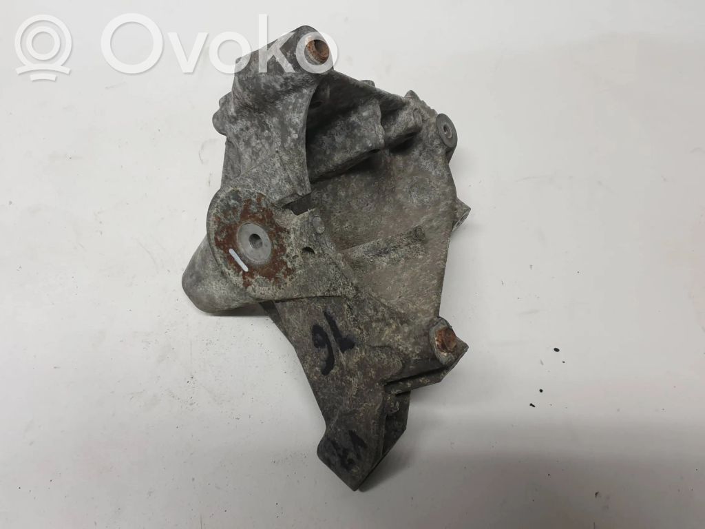 Engine mounting bracket   6G9N6028AB