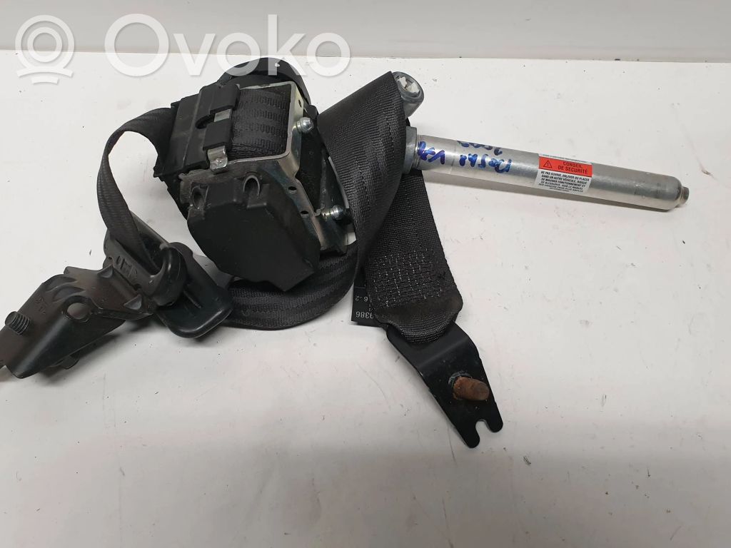 Volvo V70 Cinturón trasero 