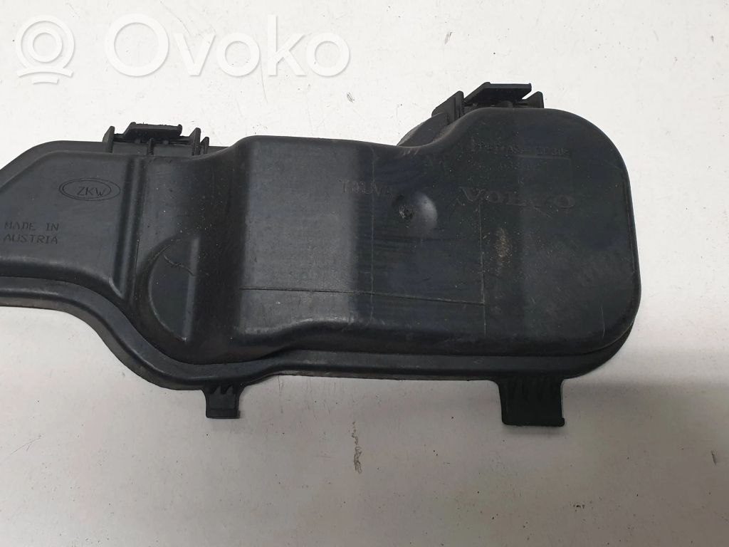 Volvo S80 Headlight/headlamp dust cover 