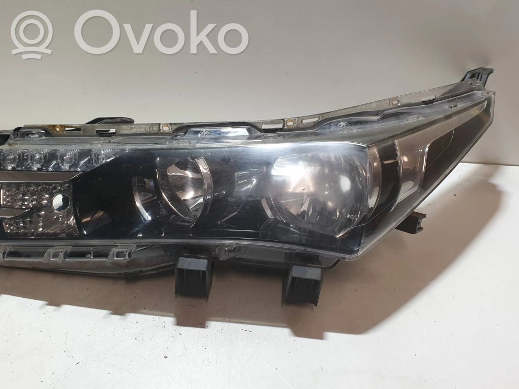 Toyota Corolla E160 E170 Scheinwerfer 