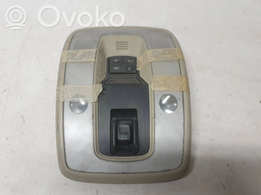 Volvo V70 Światło fotela przedniego 