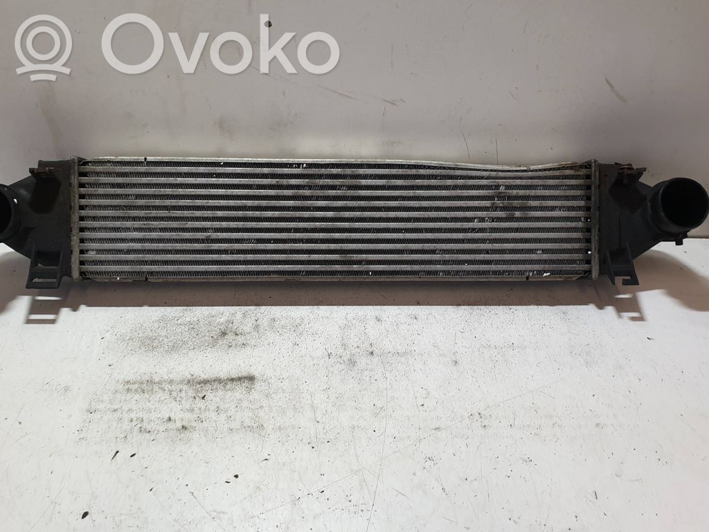 Volvo V70 Interkūlerio radiatorius 