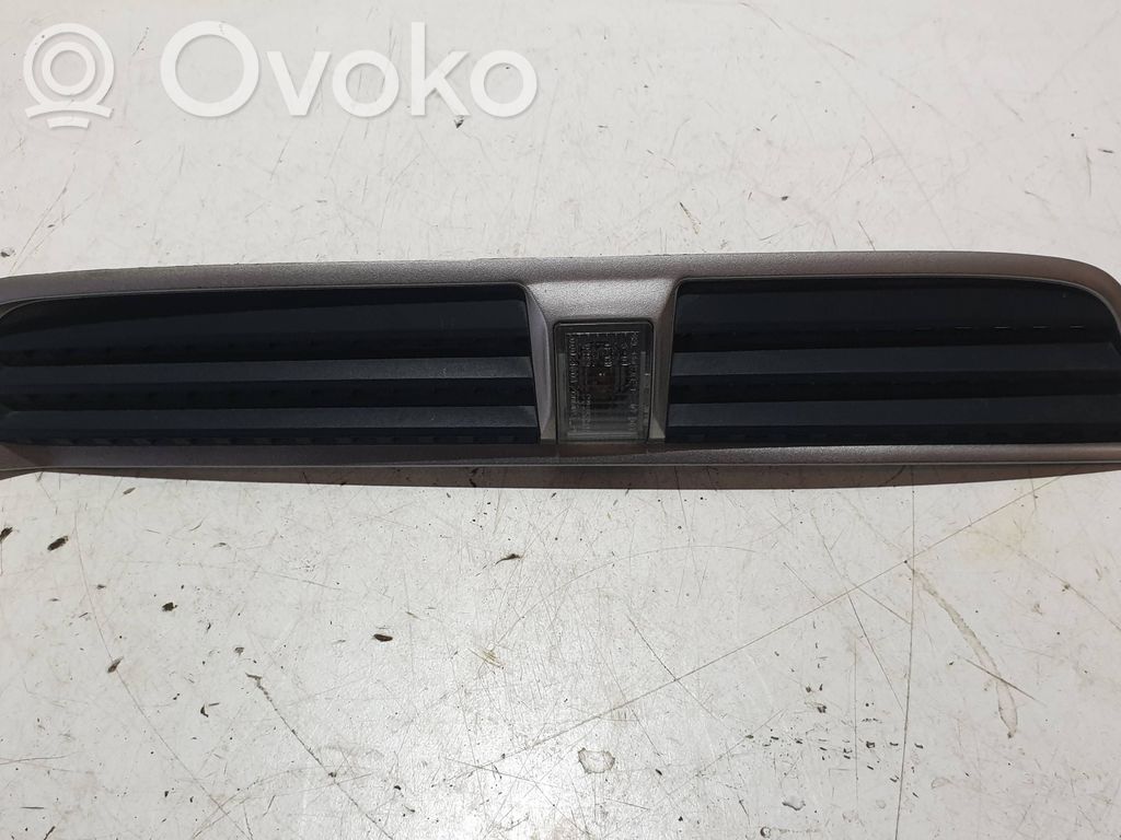 Opel Antara Grotelės sparne 