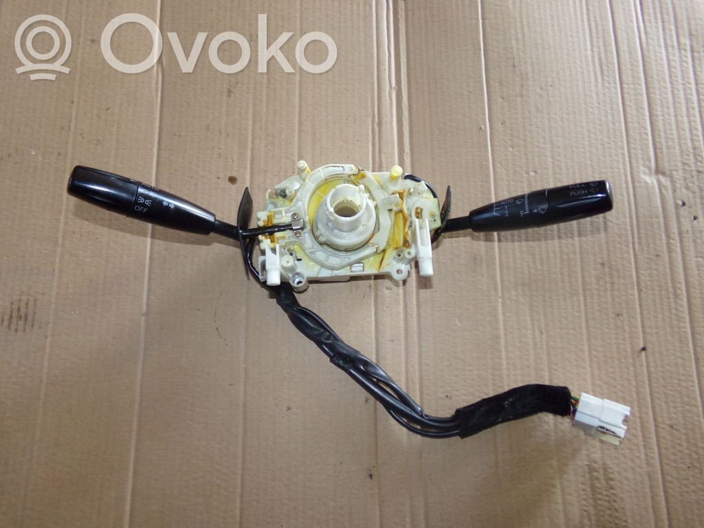 KIA Carnival Wiper turn signal indicator stalk/switch 