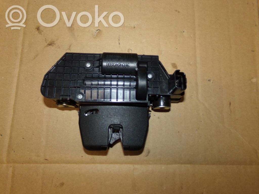 Peugeot 208 II Tailgate lock latch 